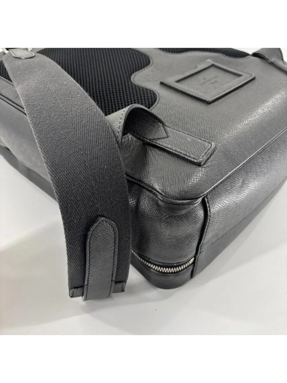 Louis Vuitton Taiga Sirius a Dos PM Black Backpack